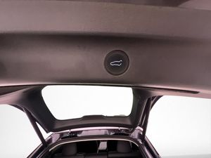 Tesla Model Y bild 26