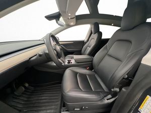 Tesla Model Y bild 10