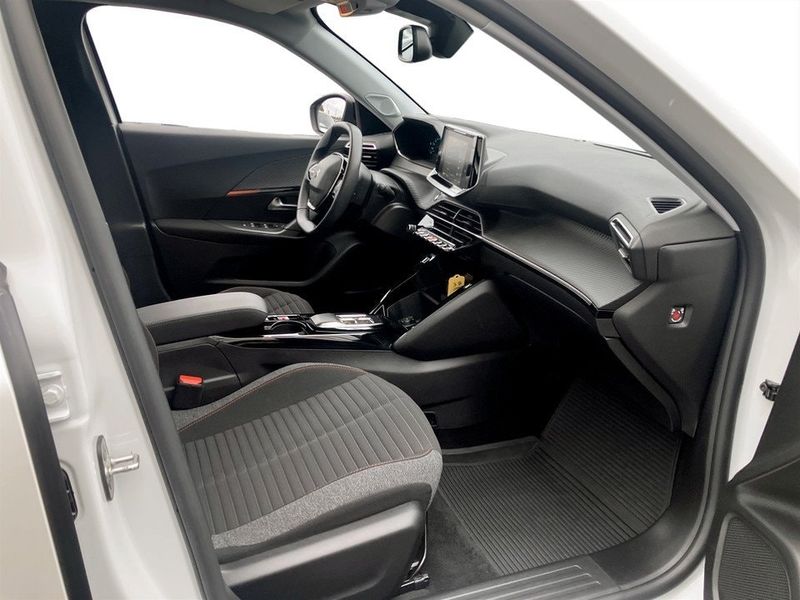 Peugeot e-2008 bild 11