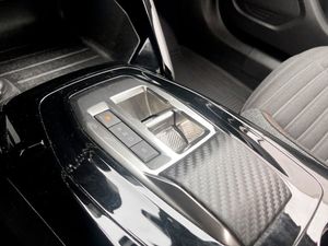 Peugeot e-2008 bild 10