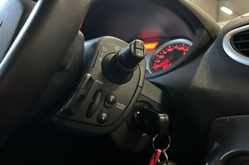 Renault Clio bild 17