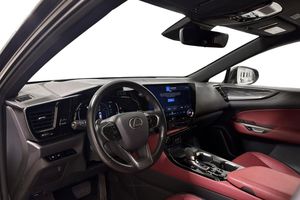 Lexus NX bild 15