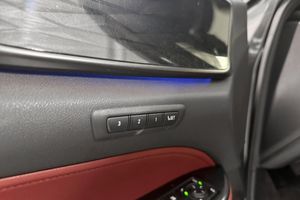 Lexus NX bild 19