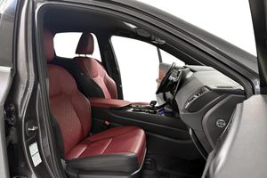 Lexus NX bild 13