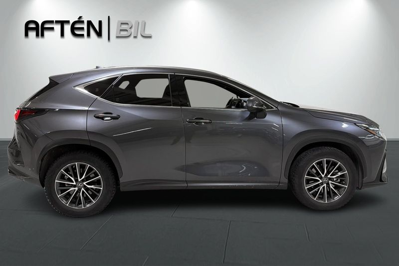 Lexus NX bild 7