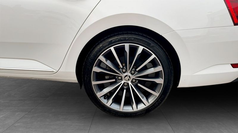 Skoda Superb bild 6