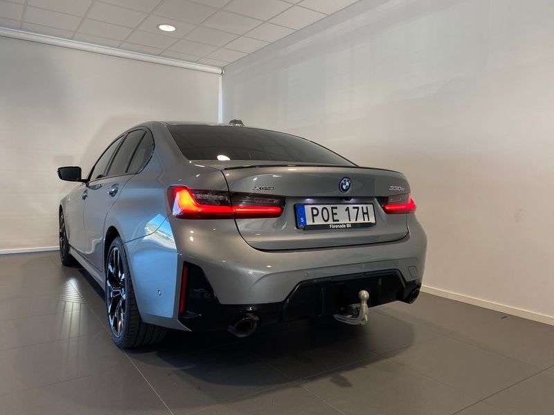 BMW 330 bild 10