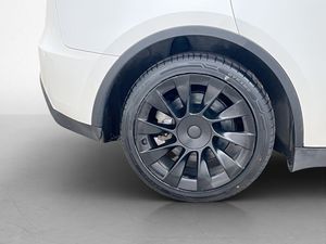 Tesla Model Y bild 31