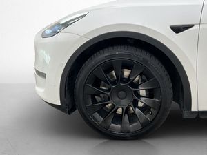 Tesla Model Y bild 29