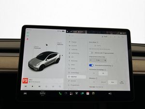Tesla Model Y bild 22