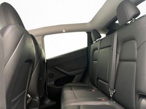 Tesla Model Y bild 26