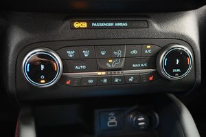 Ford Kuga bild 27