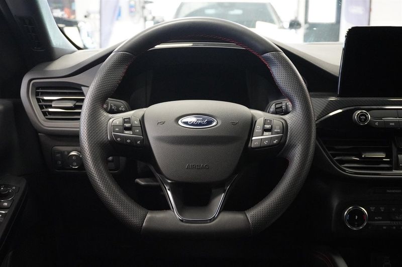 Ford Kuga bild 17