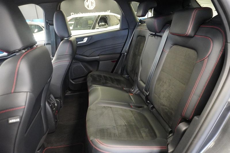 Ford Kuga bild 14
