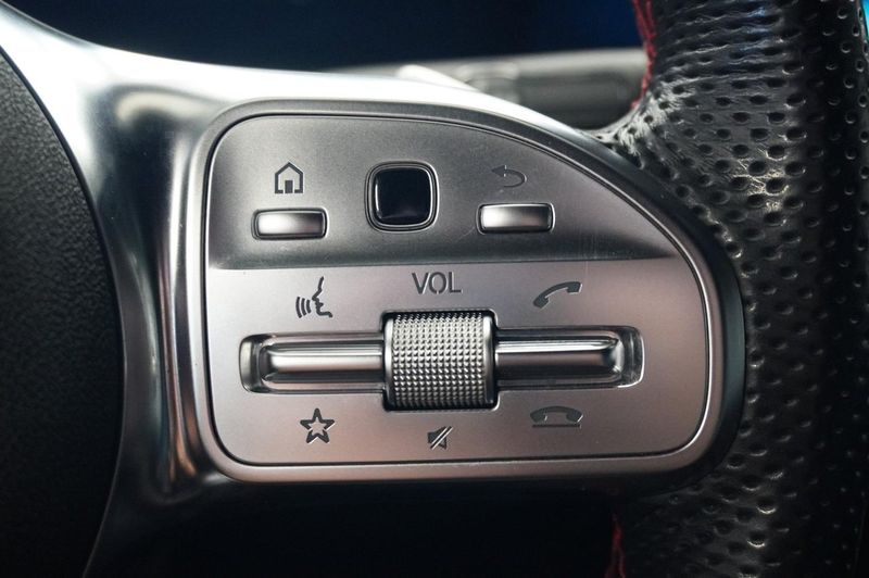 Mercedes CLA180 bild 16