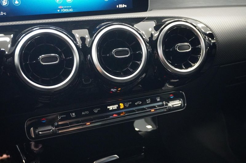 Mercedes CLA180 bild 29