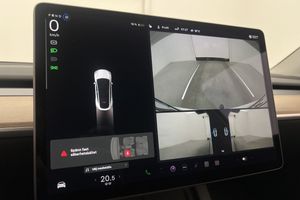 Tesla Model Y bild 18