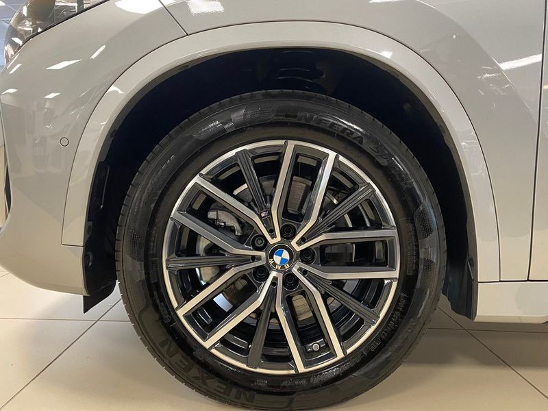 BMW iX1 bild 2