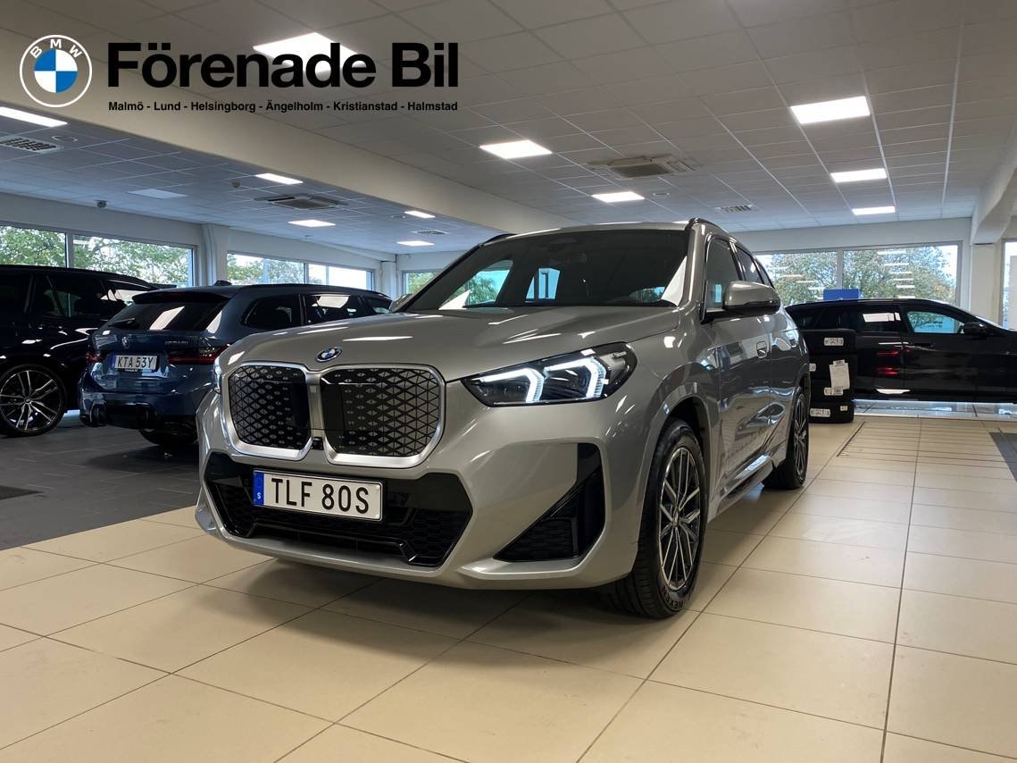 BMW iX1