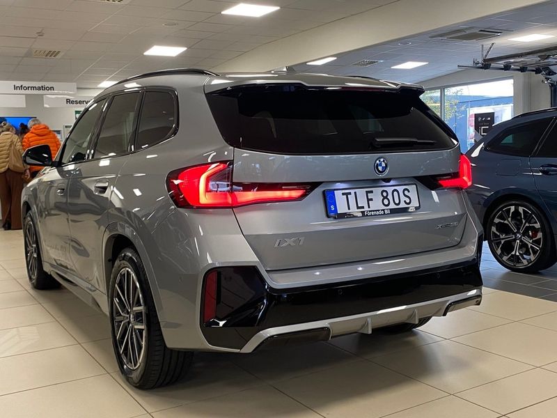 BMW iX1 bild 11