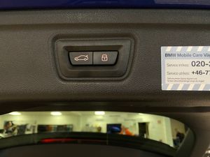 BMW 330 bild 9