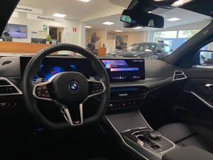 BMW 330 bild 5