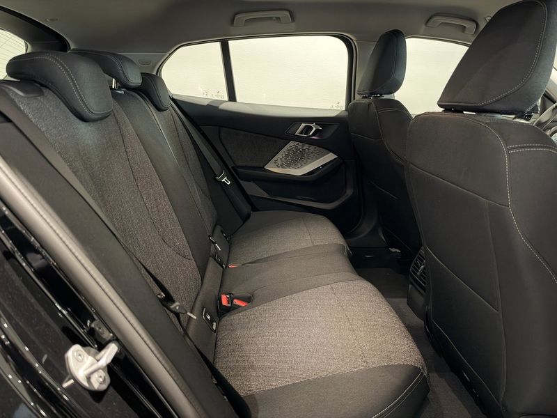 BMW 120 bild 7