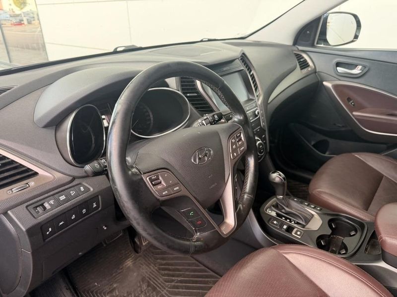 Hyundai Grand Santa Fe bild 4