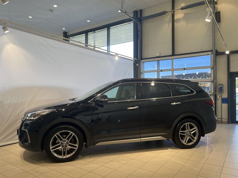 Hyundai Grand Santa Fe bild 2