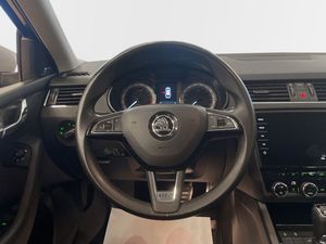 Skoda Octavia bild 9