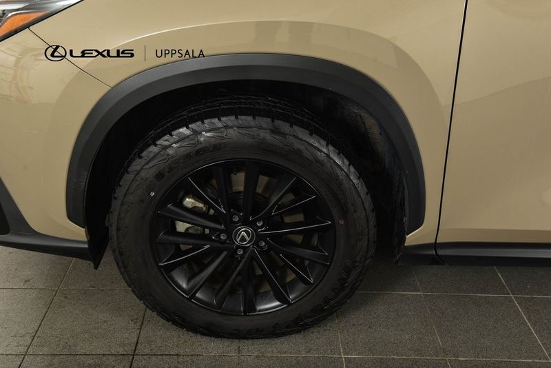 Lexus NX bild 26