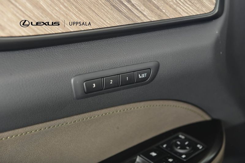 Lexus NX bild 14