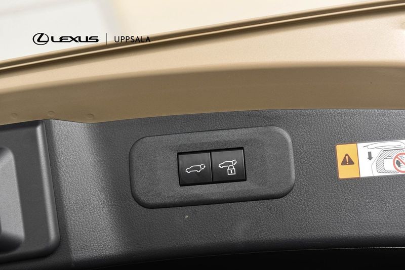 Lexus NX bild 11