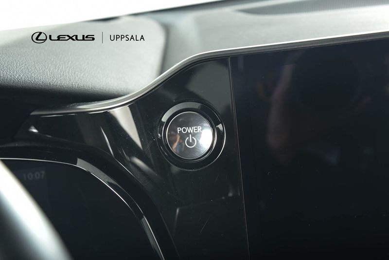 Lexus NX bild 17