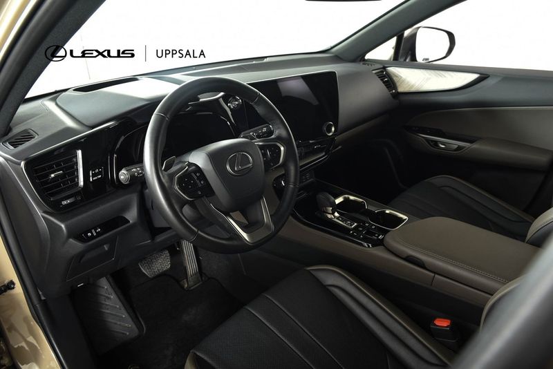 Lexus NX bild 6