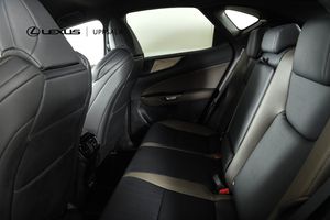 Lexus NX bild 9