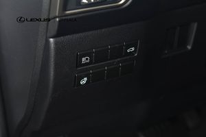 Lexus NX bild 13