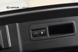 Lexus NX bild 11
