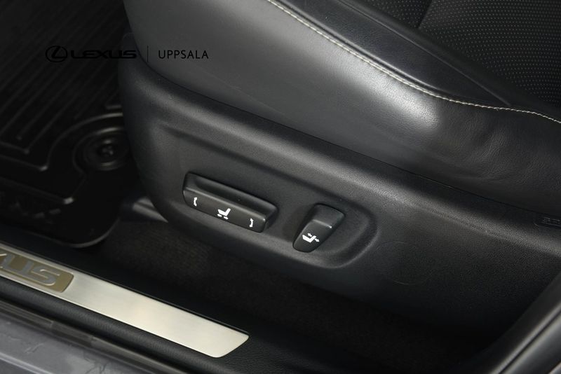 Lexus NX bild 12