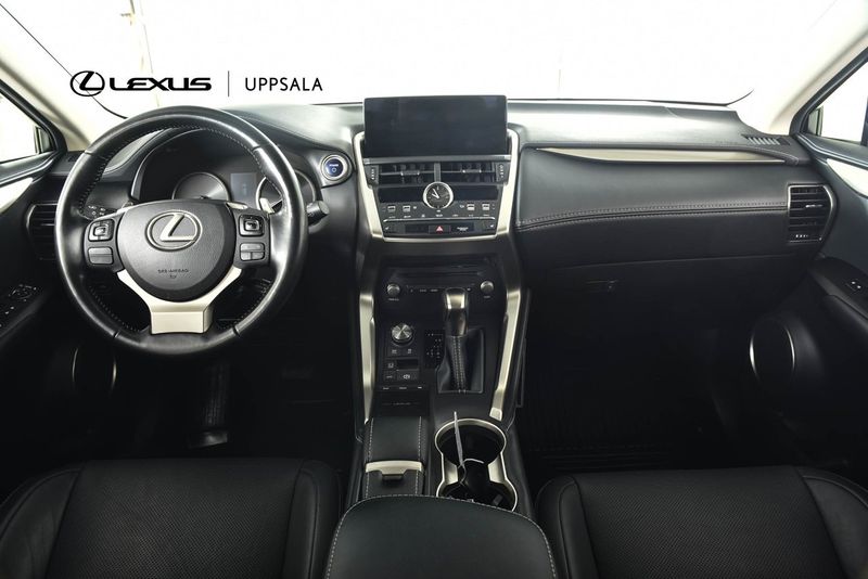 Lexus NX bild 8