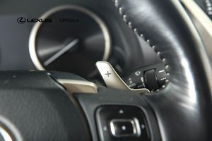 Lexus NX bild 15