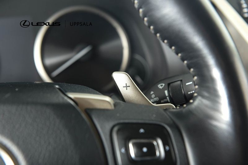 Lexus NX bild 15