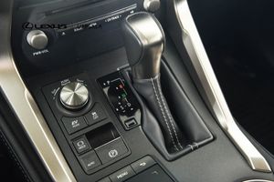 Lexus NX bild 16
