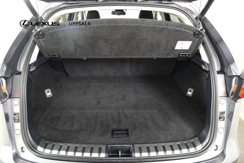 Lexus NX bild 10