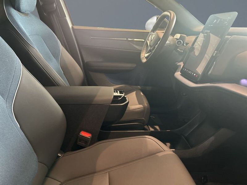 Volvo EX30 bild 7