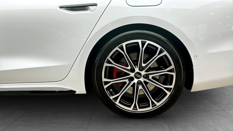 Audi A6 bild 6