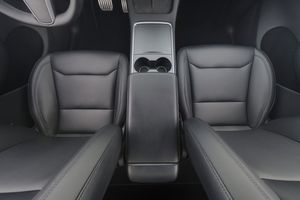 Tesla Model Y bild 14