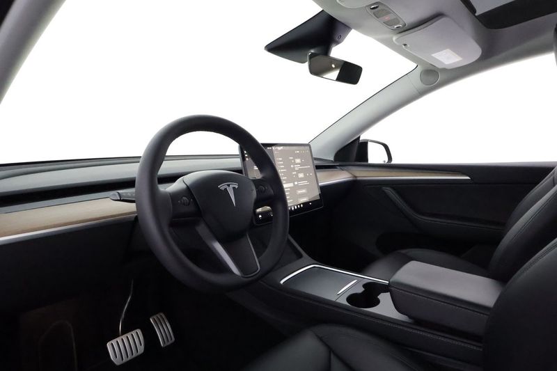 Tesla Model Y bild 11