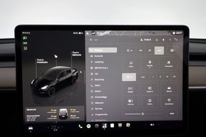 Tesla Model Y bild 18