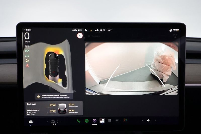 Tesla Model Y bild 21